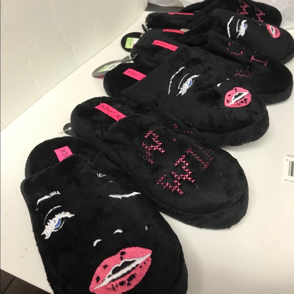 Marilyn Monroe wink face Betsey Johnson slippers s m L vintage black pink lounge